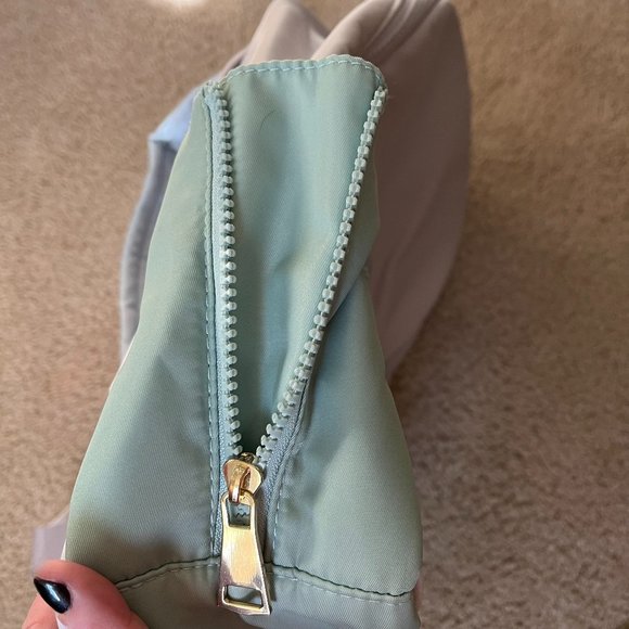 Isaac Mizrahi NWOT Mint Green & Baby Blue Backpack - Picture 7 of 11